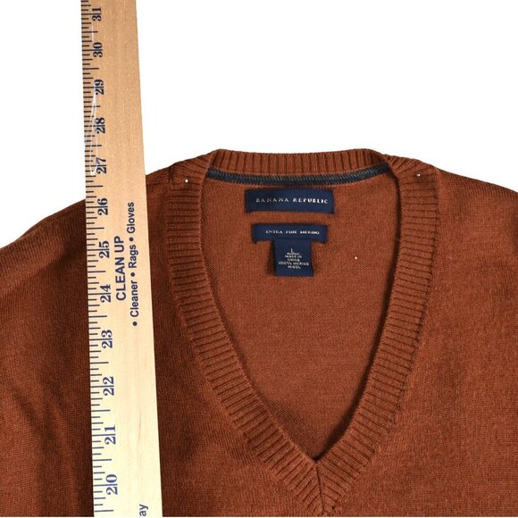 Banana Republic Men's V Neck Extra Fine Cashmere Sweater Rust Orange *W Flaws* L - Picture 4 of 8